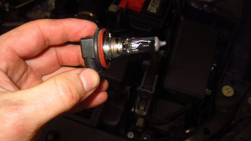 2016-2019-Honda-Civic-Headlight-Bulbs-Replacement-Guide-006