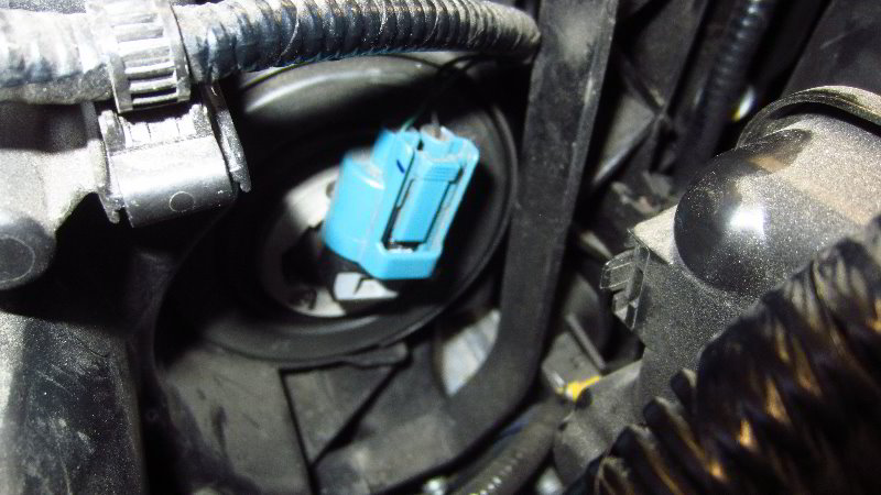 2016-2019-Honda-Civic-Headlight-Bulbs-Replacement-Guide-021