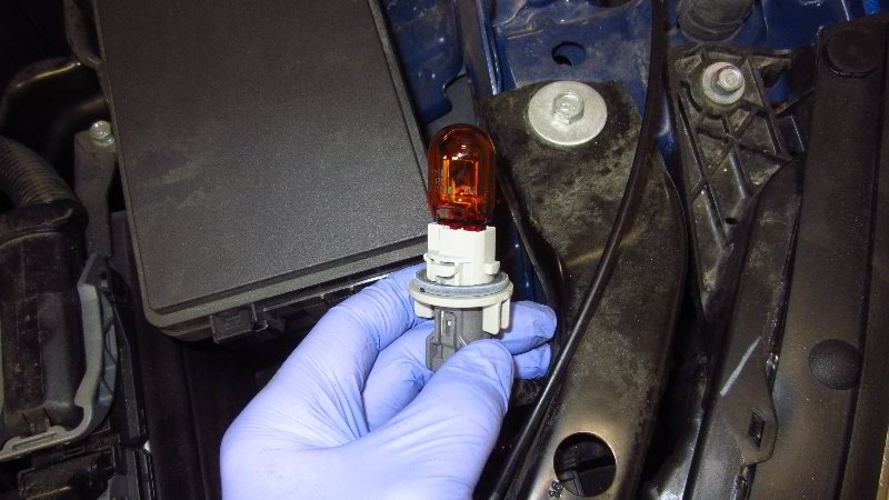2016-2019-Honda-Civic-Headlight-Bulbs-Replacement-Guide-024