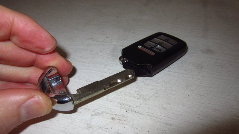 2016-2019-Honda-Civic-Smart-Key-Fob-Battery-Replacement-Guide-024