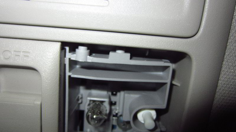 2016-2019-Honda-Civic-Map-Light-Bulbs-Replacement-Guide-014