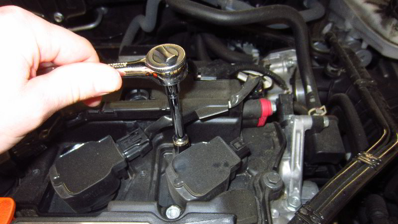 2016-2019-Honda-Civic-Spark-Plugs-Replacement-Guide-014