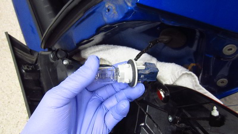 2016-2019-Honda-Civic-Tail-Light-Bulbs-Replacement-Guide-016