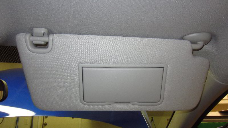 2016-2019-Honda-Civic-Vanity-Mirror-Light-Bulb-Replacement-Guide-001