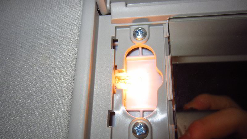 2016-2019-Honda-Civic-Vanity-Mirror-Light-Bulb-Replacement-Guide-006