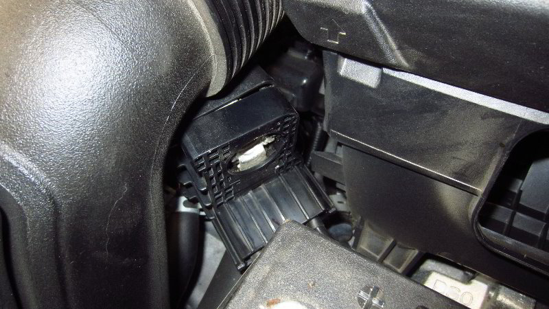 2016-2020-Kia-Optima-12V-Automotive-Battery-Replacement-Guide-025