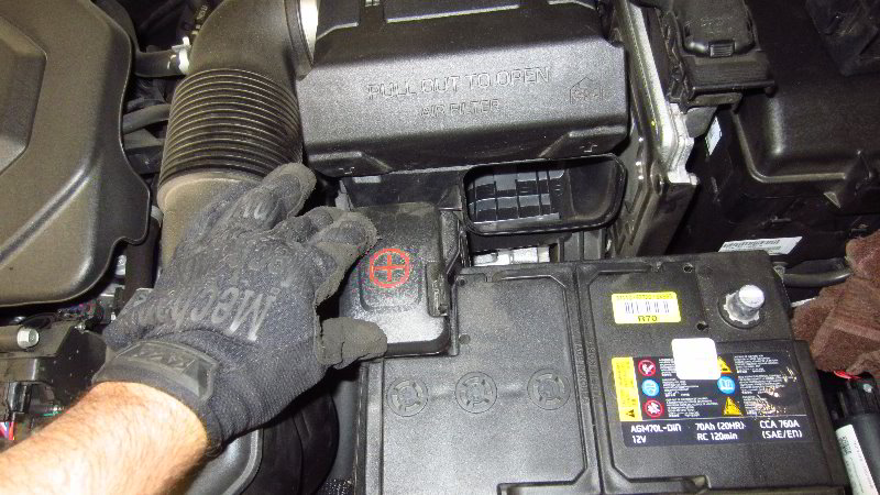 2016-2020-Kia-Optima-12V-Automotive-Battery-Replacement-Guide-040