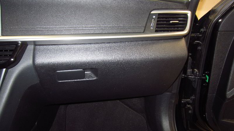 2016-2020-Kia-Optima-Cabin-Air-Filter-Replacement-Guide-001