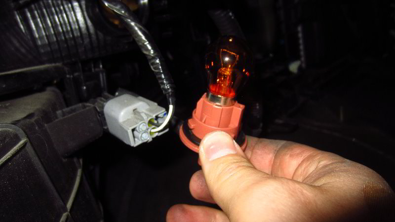 2016-2020-Kia-Optima-Front-Turn-Signal-Light-Bulbs-Replacement-Guide-019