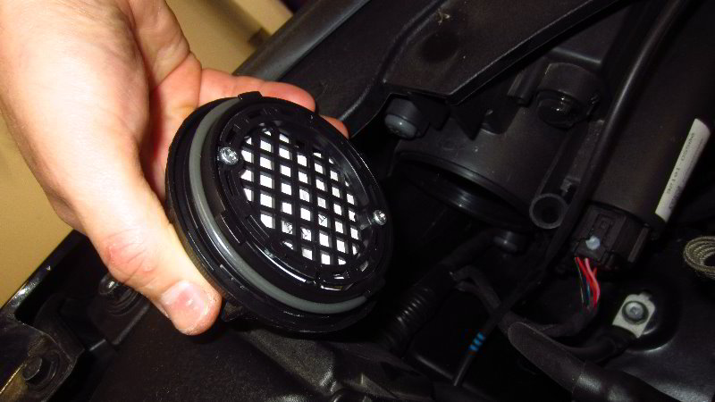 2016-2020-Kia-Optima-Headlight-Bulbs-Replacement-Guide-004