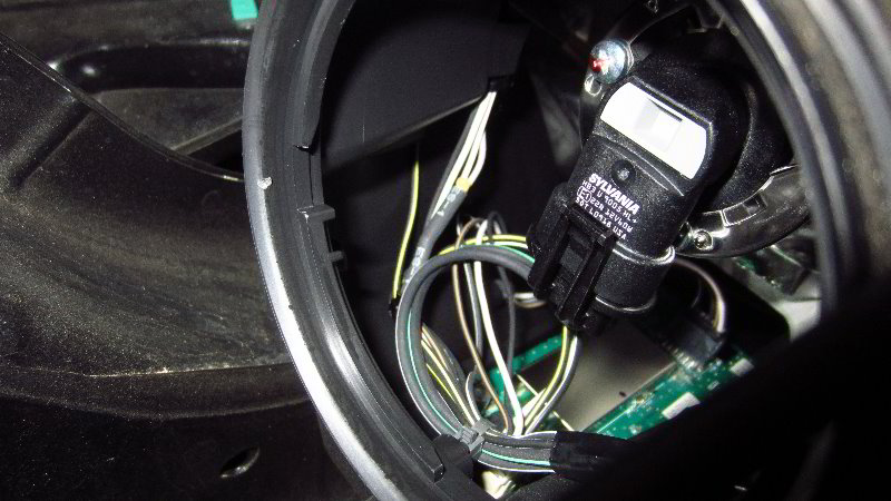 2016-2020-Kia-Optima-Headlight-Bulbs-Replacement-Guide-006