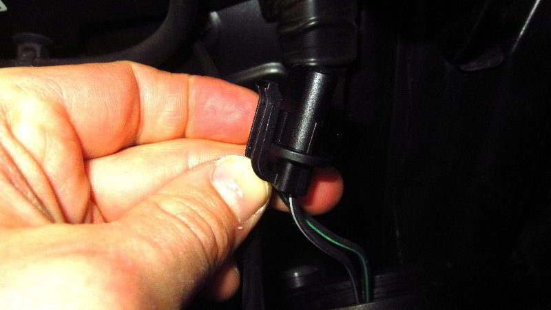 2016-2020-Kia-Optima-Headlight-Bulbs-Replacement-Guide-007