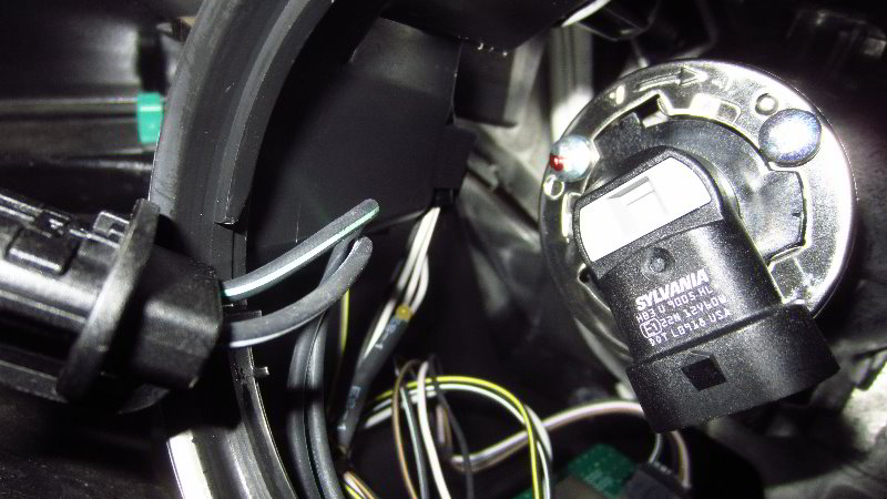 2016-2020-Kia-Optima-Headlight-Bulbs-Replacement-Guide-009