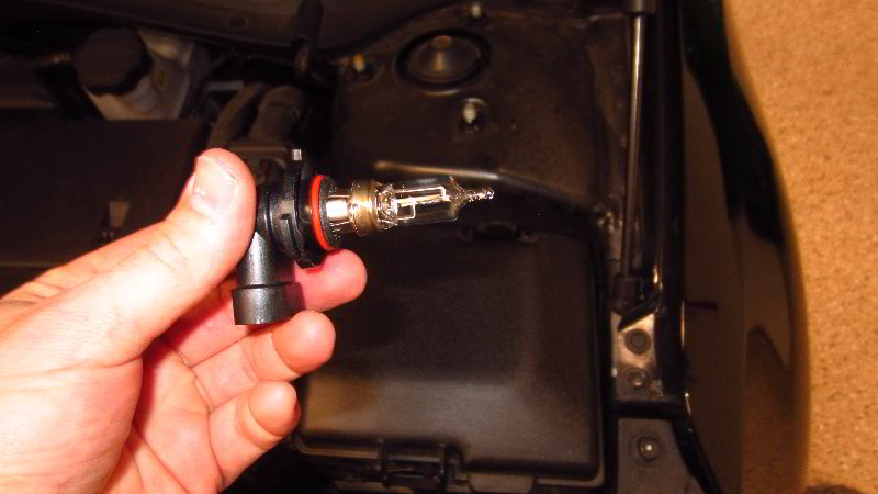 2016-2020-Kia-Optima-Headlight-Bulbs-Replacement-Guide-010