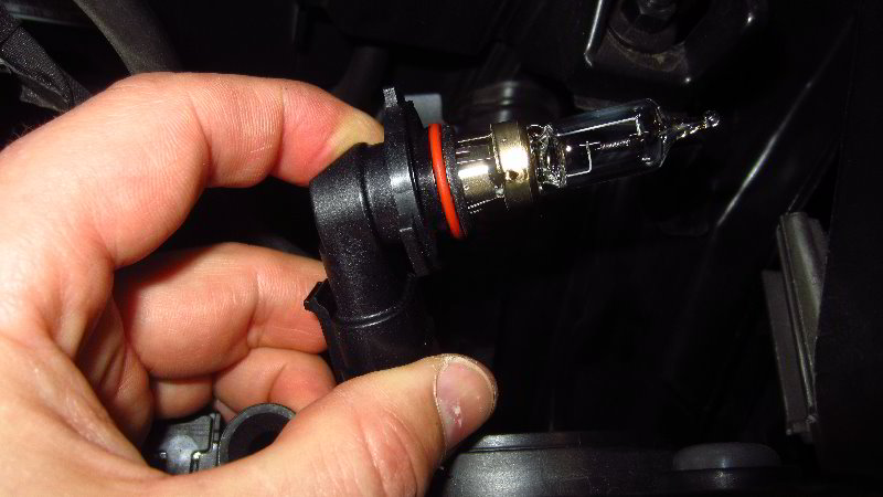 2016-2020-Kia-Optima-Headlight-Bulbs-Replacement-Guide-012