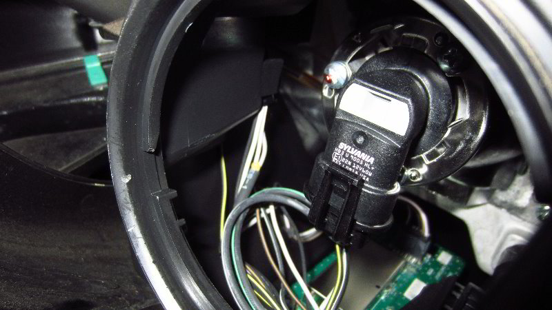 2016-2020-Kia-Optima-Headlight-Bulbs-Replacement-Guide-013