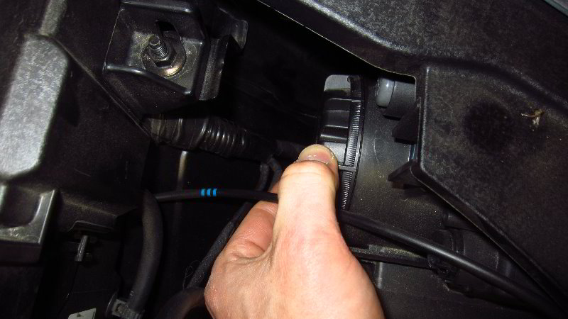 2016-2020-Kia-Optima-Headlight-Bulbs-Replacement-Guide-015