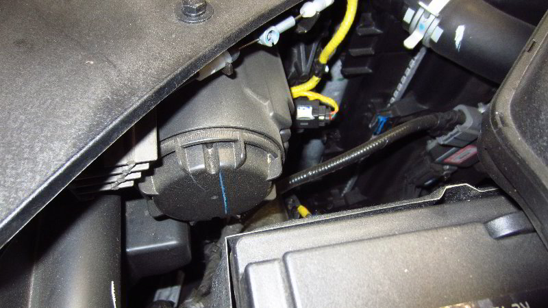 2016-2020-Kia-Optima-Headlight-Bulbs-Replacement-Guide-016