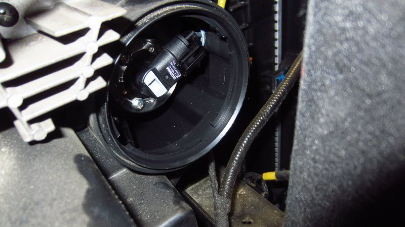 2016-2020-Kia-Optima-Headlight-Bulbs-Replacement-Guide-026