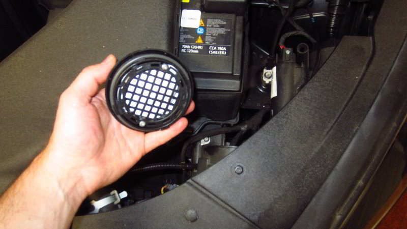 2016-2020-Kia-Optima-Headlight-Bulbs-Replacement-Guide-028