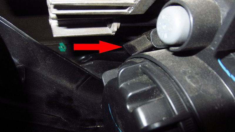 2016-2020-Kia-Optima-Headlight-Bulbs-Replacement-Guide-031