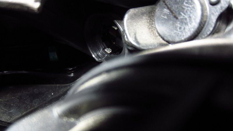 2016-2020-Kia-Optima-Headlight-Bulbs-Replacement-Guide-035