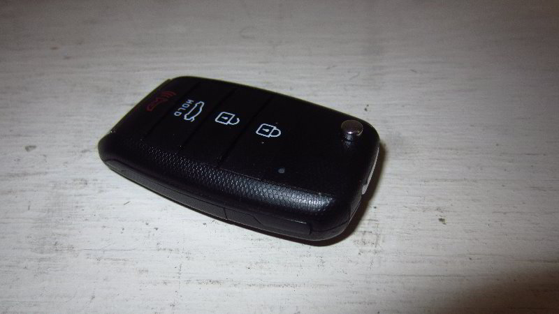 2016-2020-Kia-Optima-Key-Fob-Battery-Replacement-Guide-003