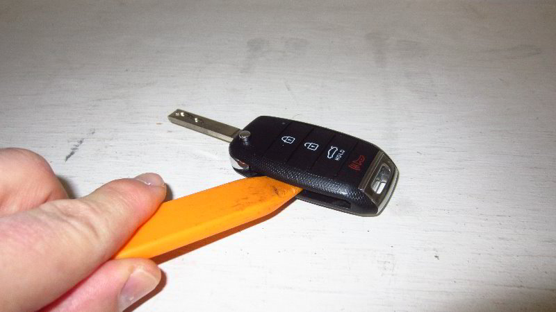 2016-2020-Kia-Optima-Key-Fob-Battery-Replacement-Guide-005