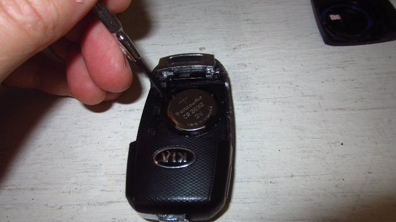 2016-2020-Kia-Optima-Key-Fob-Battery-Replacement-Guide-009