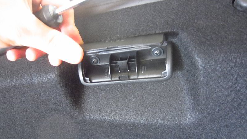 2016-2020-Kia-Optima-License-Plate-Light-Bulbs-Replacement-Guide-004