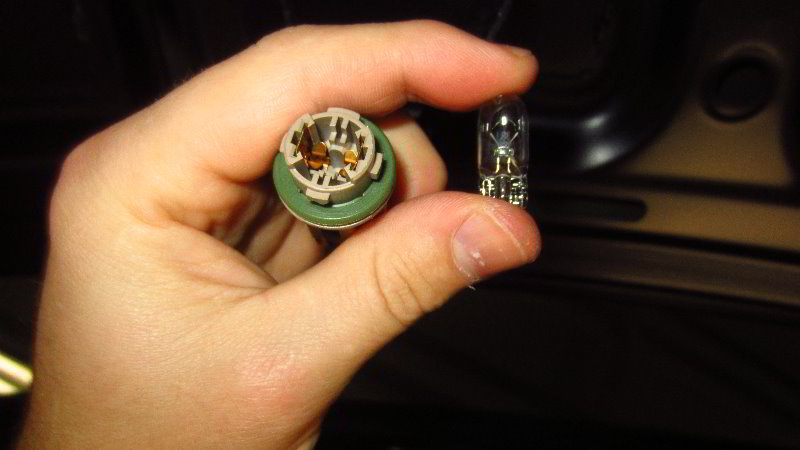 2016-2020-Kia-Optima-License-Plate-Light-Bulbs-Replacement-Guide-020