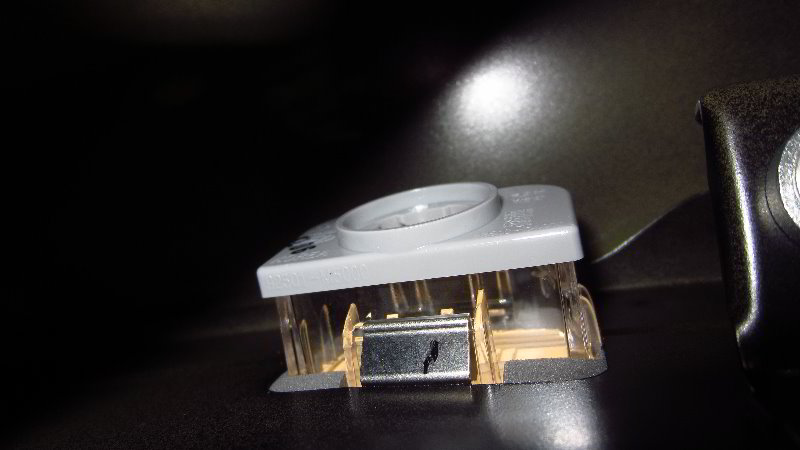 2016-2020-Kia-Optima-License-Plate-Light-Bulbs-Replacement-Guide-023