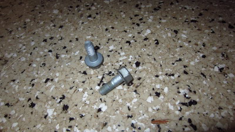 2016-2020-Kia-Optima-Rear-Brake-Pads-Replacement-Guide-015