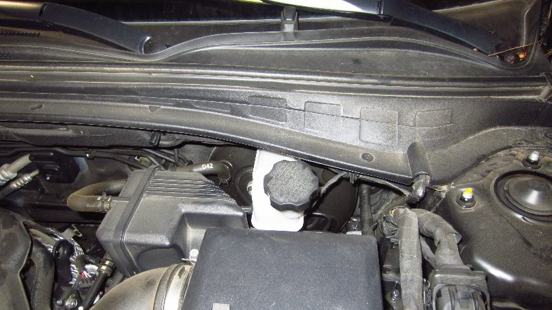 2016-2020-Kia-Optima-Rear-Brake-Pads-Replacement-Guide-032