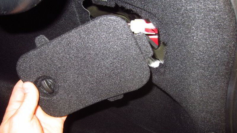 2016-2020-Kia-Optima-Tail-Light-Bulbs-Replacement-Guide-041