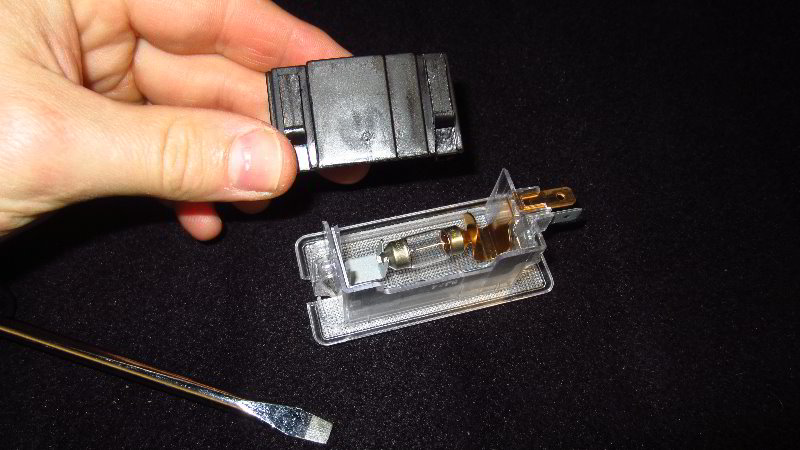 2016-2020-Kia-Optima-Trunk-Cargo-Area-Light-Bulb-Replacemen-Guide-009