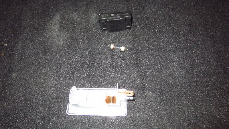2016-2020-Kia-Optima-Trunk-Cargo-Area-Light-Bulb-Replacemen-Guide-012