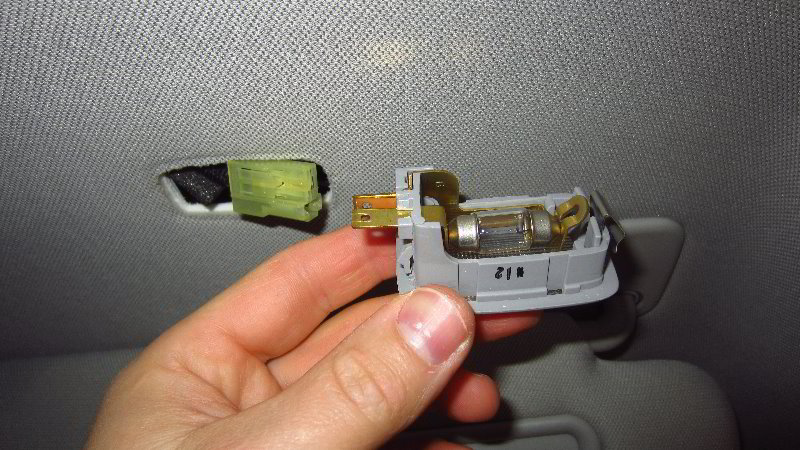 2016-2020-Kia-Optima-Vanity-Mirror-Light-Bulb-Replacement-Guide-009