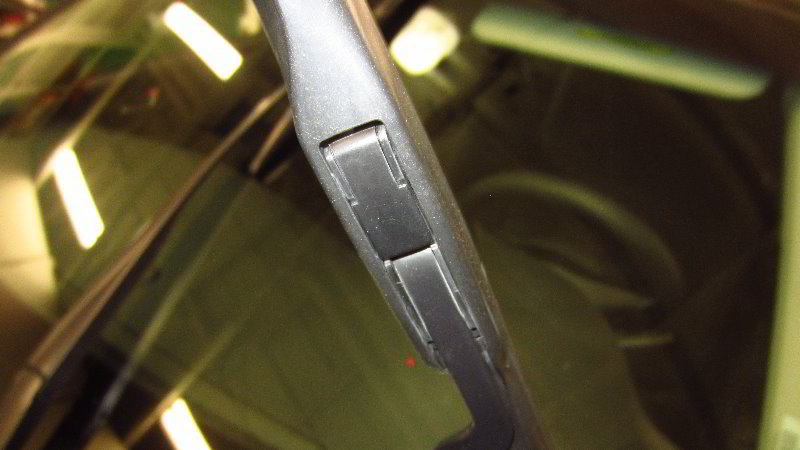 2016-2020-Kia-Optima-Windshield-Window-Wiper-Blades-Replacement-Guide-009