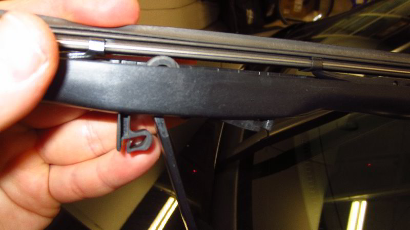 2016-2020-Kia-Optima-Windshield-Window-Wiper-Blades-Replacement-Guide-013