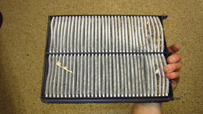 2016-2020-Kia-Sorento-Engine-Air-Filter-Replacement-Guide-014