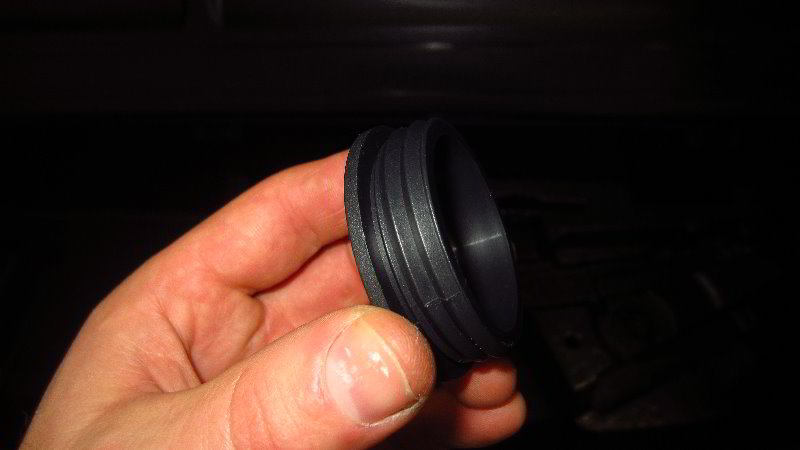 2016-2020-Kia-Sorento-Spare-Tire-Lowering-Guide-005