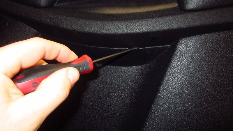 2016-2020-Kia-Sorento-Plastic-Interior-Door-Panel-Removal-Guide-003