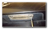 2016-2020-Kia-Sorento-License-Plate-Light-Bulbs-Replacement-Guide-019