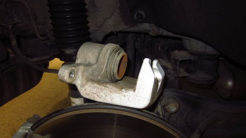 2016-2020-Kia-Sorento-Rear-Brake-Pads-Replacement-Guide-013