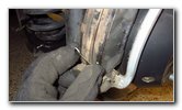 2016-2020-Kia-Sorento-Rear-Brake-Pads-Replacement-Guide-031