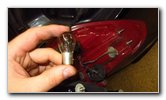 2016-2020-Kia-Sorento-Tail-Light-Bulbs-Replacement-Guide-015