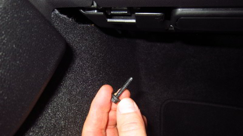 2016-2021-Chevrolet-Camaro-Cabin-Air-Filter-Replacement-Guide-005