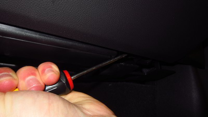 2016-2021-Chevrolet-Camaro-Cabin-Air-Filter-Replacement-Guide-015