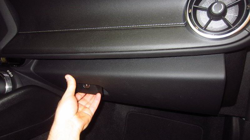 2016-2021-Chevrolet-Camaro-Cabin-Air-Filter-Replacement-Guide-018